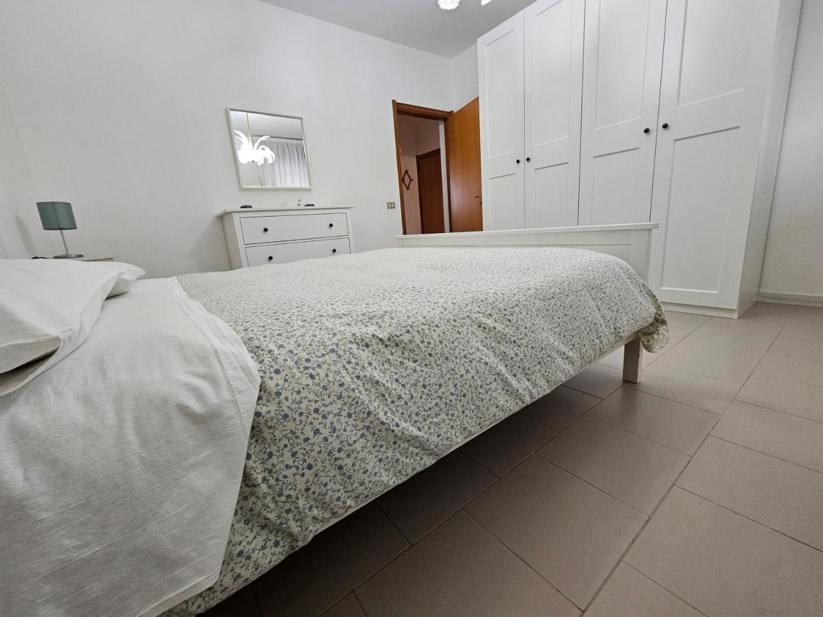 Interno 14 Bed & Breakfast Taranto Bagian luar foto