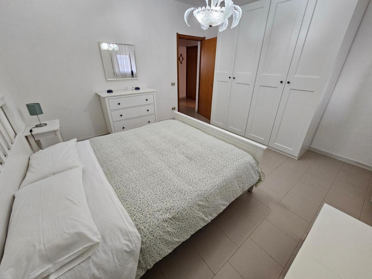 Interno 14 Bed & Breakfast Taranto Bagian luar foto