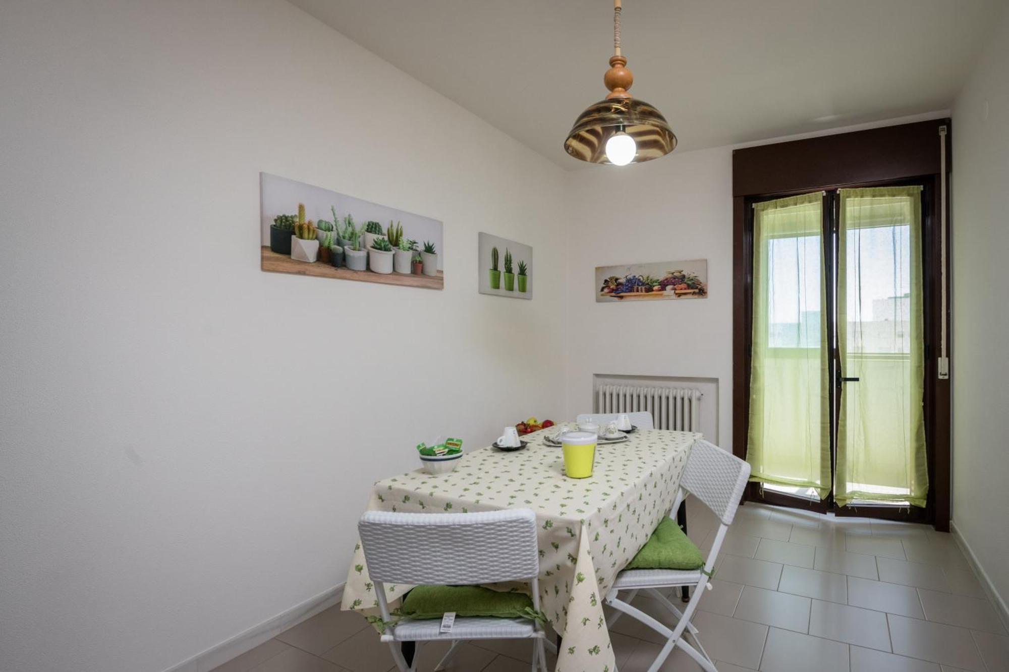 Interno 14 Bed & Breakfast Taranto Bagian luar foto